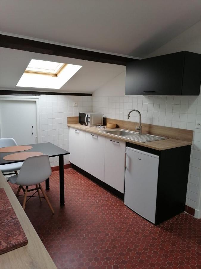 Lou Mas Suzoun Apartment Ucel Bagian luar foto
